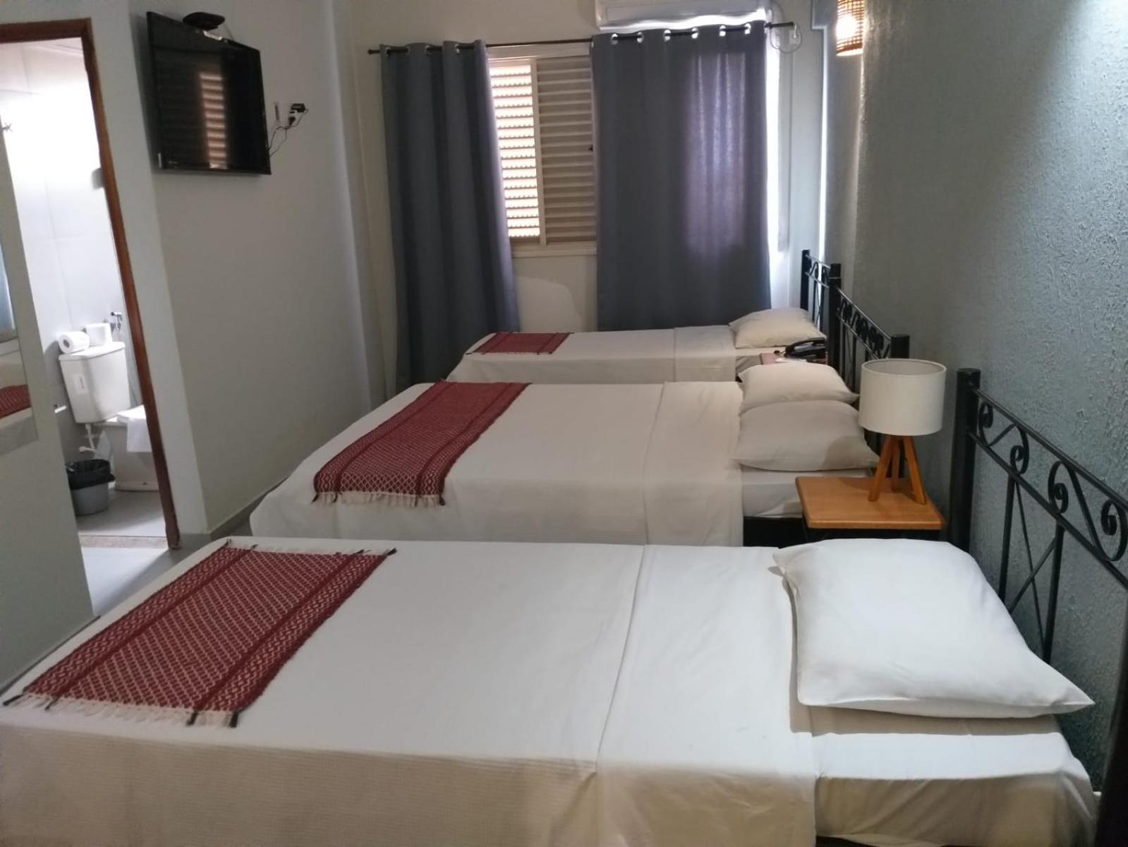 Palace Hotel Tres Poderes Frutal 外观 照片